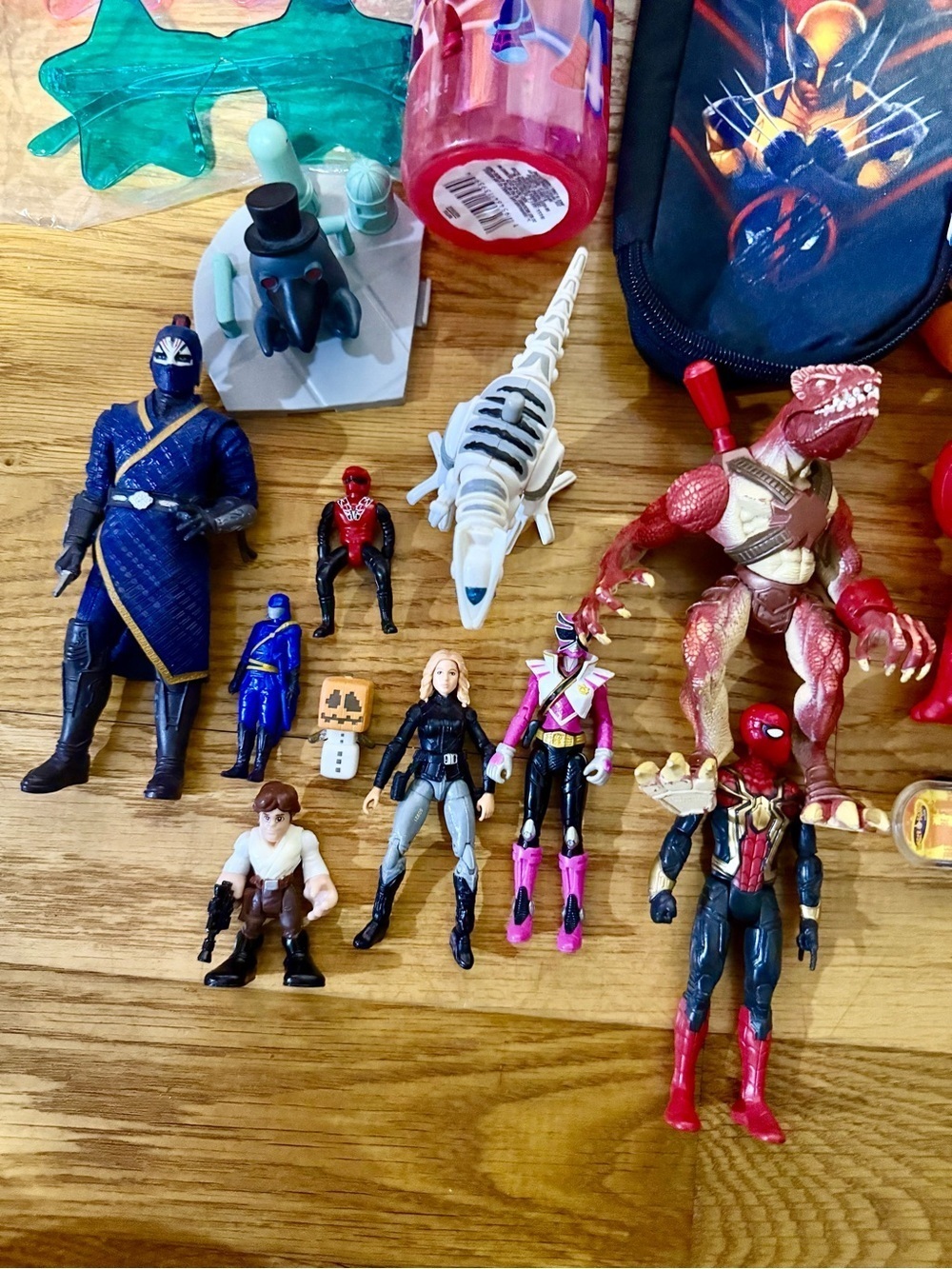 Lot Of Mixed Toys And Figures​​​ - Picture 2 of 7